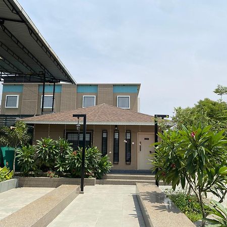 The Pavilion Park Resort Malegaon Exterior foto